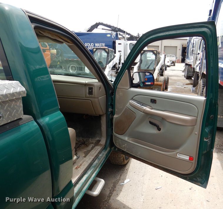 image for item DL8823 2006 Chevrolet Silverado 2500HD  pickup truck