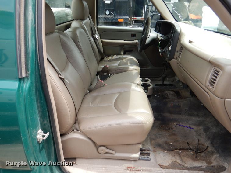 image for item DL8823 2006 Chevrolet Silverado 2500HD  pickup truck