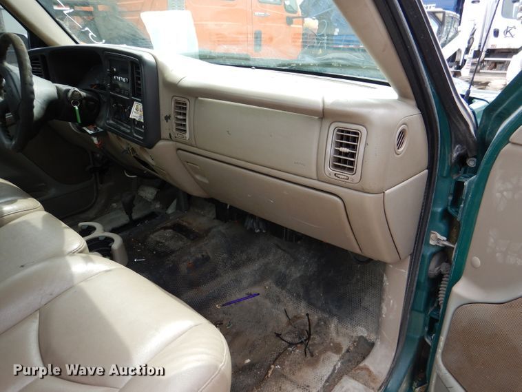 image for item DL8823 2006 Chevrolet Silverado 2500HD  pickup truck