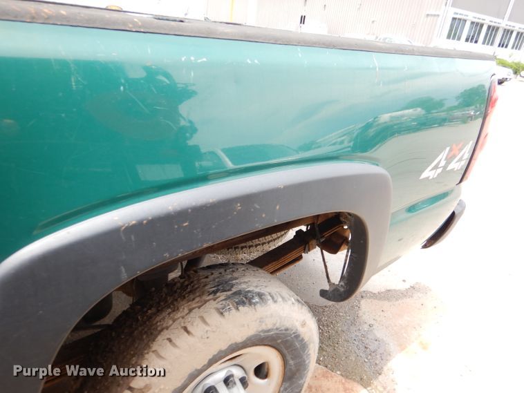 image for item DL8823 2006 Chevrolet Silverado 2500HD  pickup truck