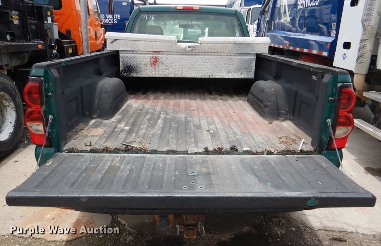 image for item DL8823 2006 Chevrolet Silverado 2500HD  pickup truck