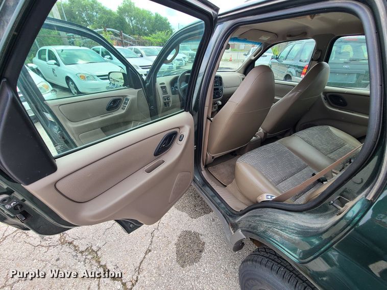 image for item DL8824 2001 Ford Escape  SUV