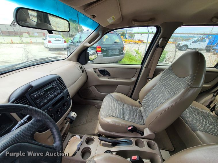 image for item DL8824 2001 Ford Escape  SUV