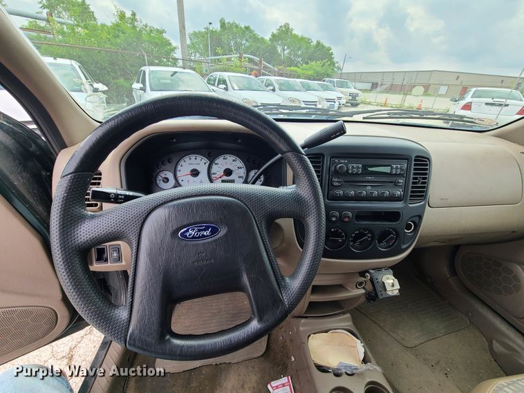 image for item DL8824 2001 Ford Escape  SUV