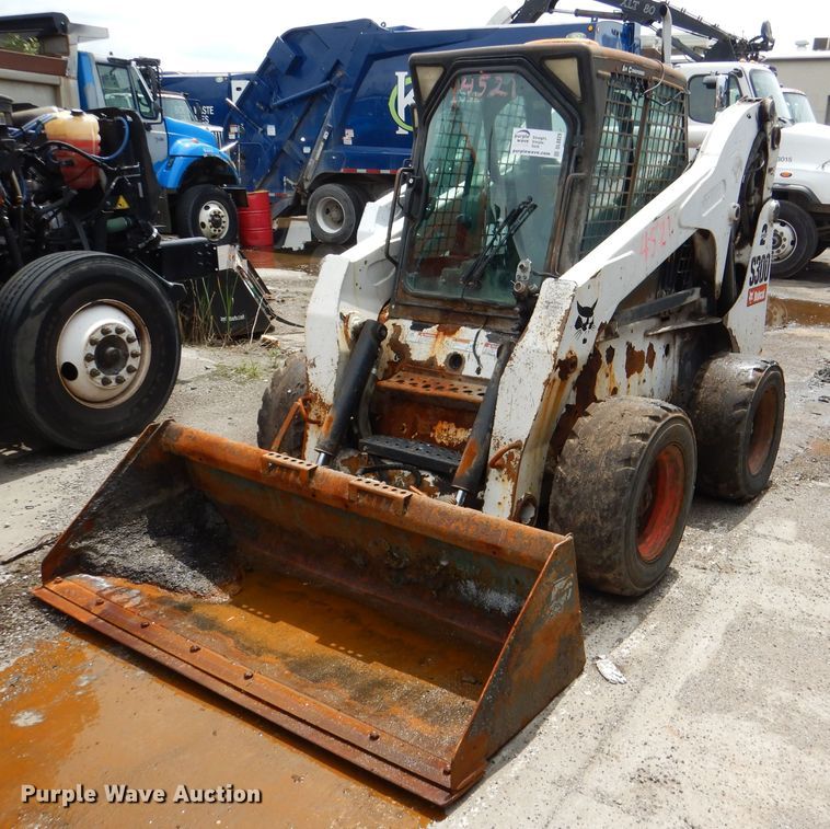 image for item DL8829 2009 Bobcat S300  skid steer loader