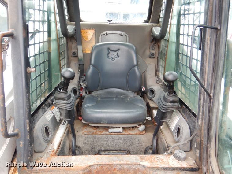 image for item DL8829 2009 Bobcat S300  skid steer loader
