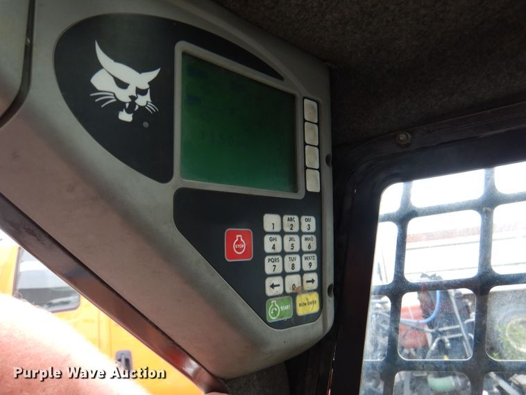 image for item DL8829 2009 Bobcat S300  skid steer loader