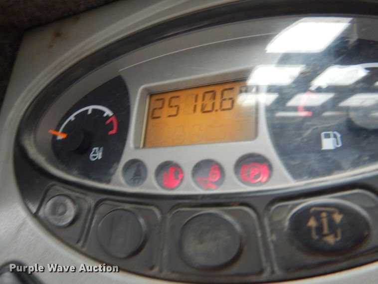 image for item DL8829 2009 Bobcat S300  skid steer loader