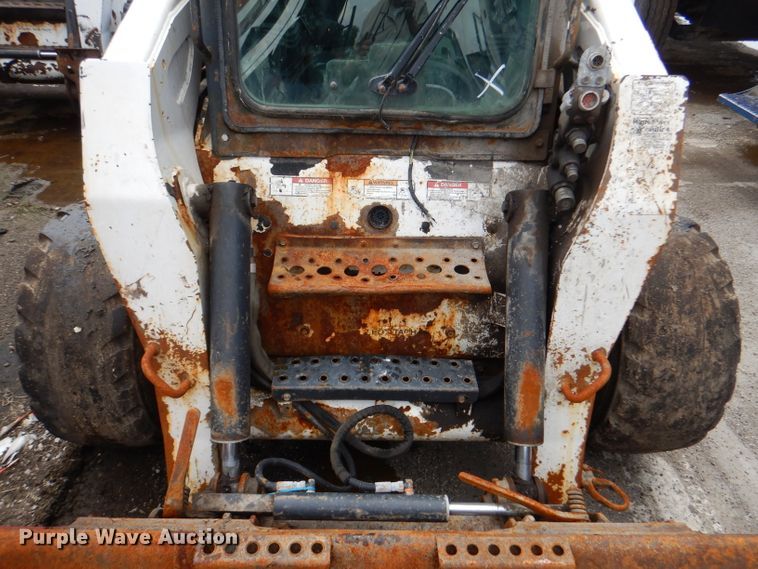 image for item DL8829 2009 Bobcat S300  skid steer loader