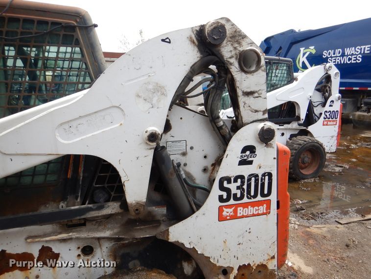image for item DL8829 2009 Bobcat S300  skid steer loader