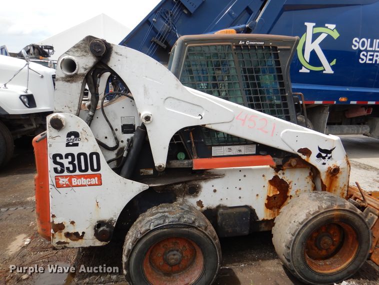image for item DL8829 2009 Bobcat S300  skid steer loader