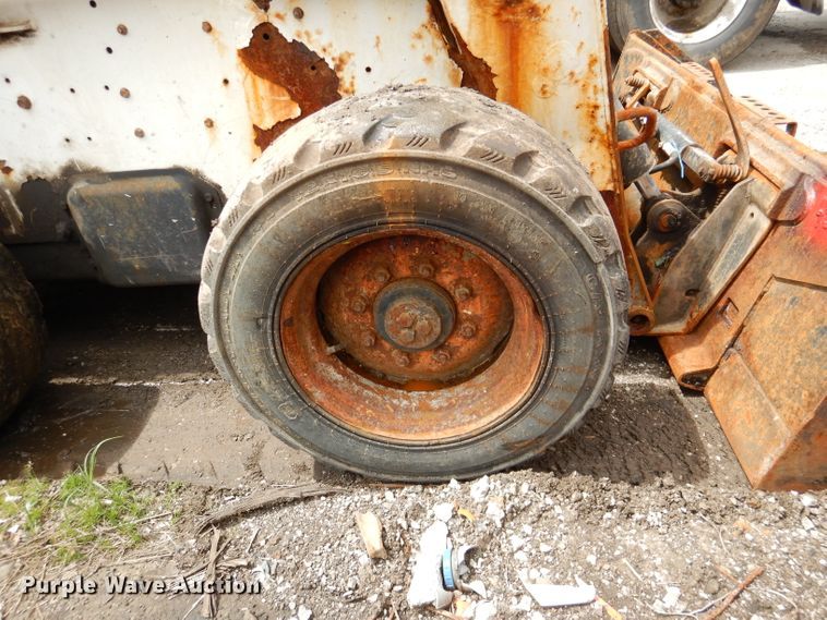 image for item DL8829 2009 Bobcat S300  skid steer loader