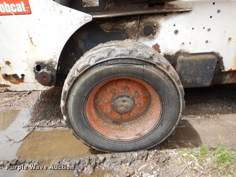 image for item DL8829 2009 Bobcat S300  skid steer loader
