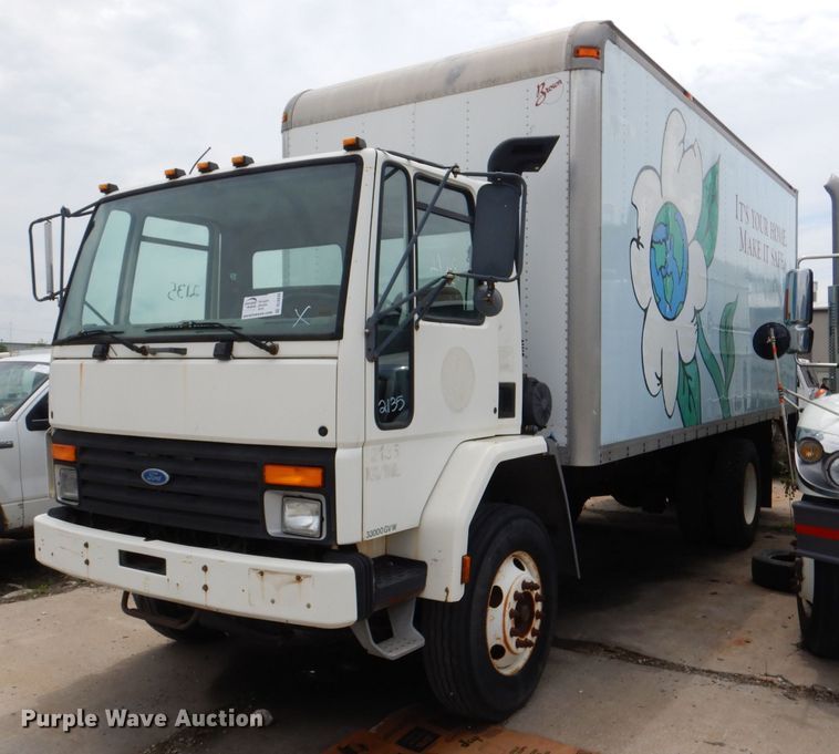 image for item DL8830 1997 Ford 8000  box truck