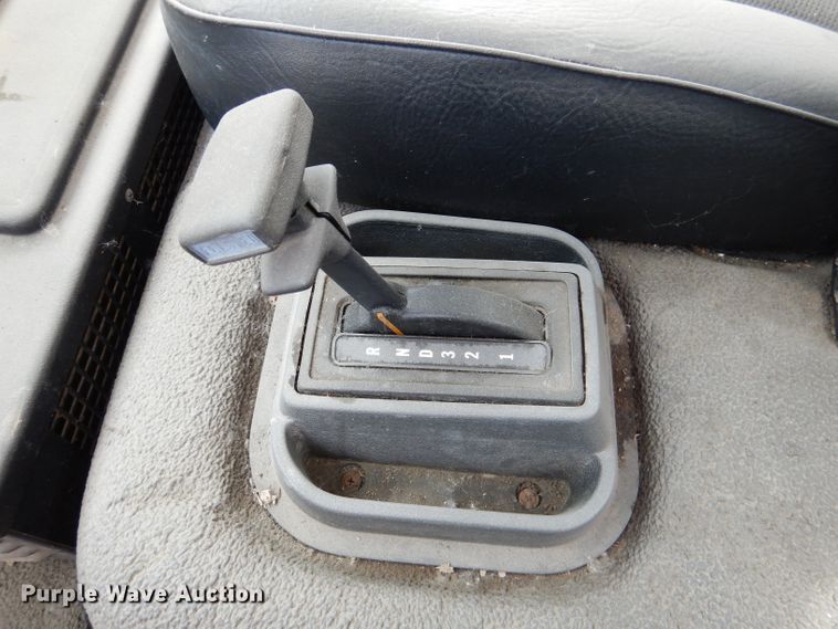 image for item DL8830 1997 Ford 8000  box truck