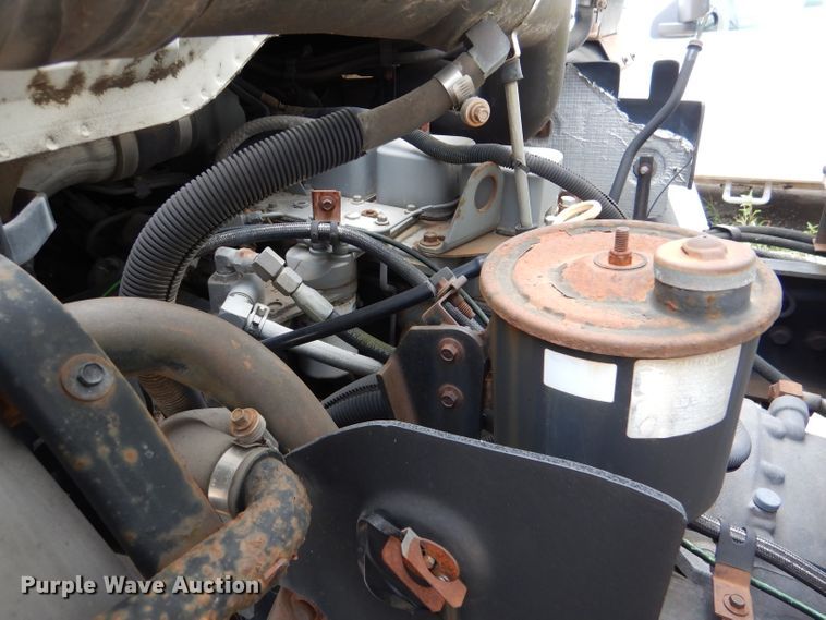 image for item DL8830 1997 Ford 8000  box truck