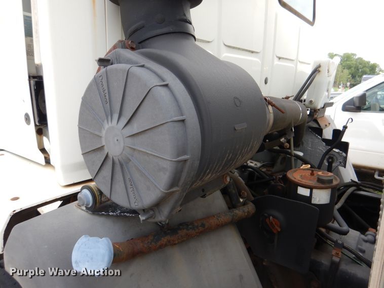 image for item DL8830 1997 Ford 8000  box truck