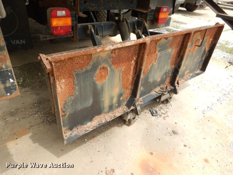 image for item DL8830 1997 Ford 8000  box truck