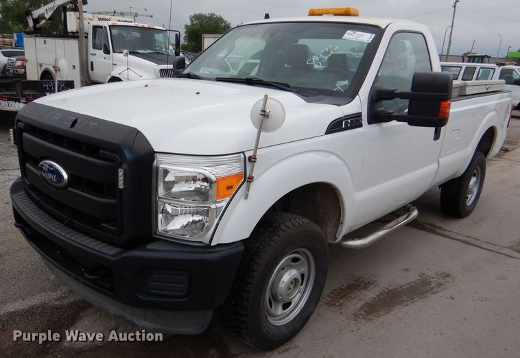 image for item DL8833 2012 Ford F350 Super Duty XL  pickup truck