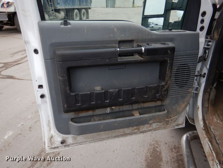 image for item DL8833 2012 Ford F350 Super Duty XL  pickup truck