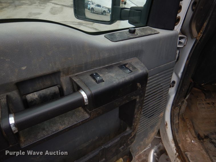 image for item DL8833 2012 Ford F350 Super Duty XL  pickup truck