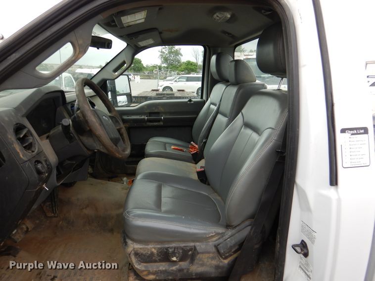 image for item DL8833 2012 Ford F350 Super Duty XL  pickup truck