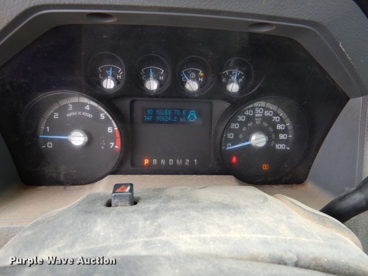 image for item DL8833 2012 Ford F350 Super Duty XL  pickup truck