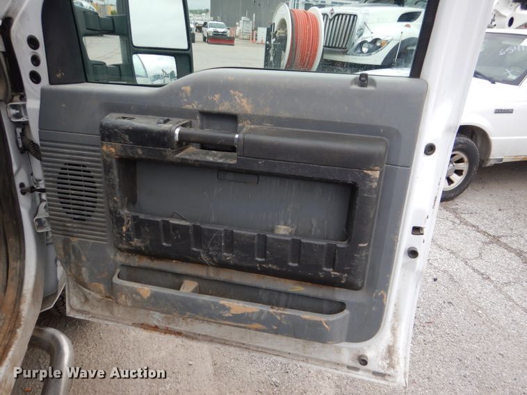 image for item DL8833 2012 Ford F350 Super Duty XL  pickup truck