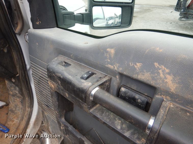 image for item DL8833 2012 Ford F350 Super Duty XL  pickup truck