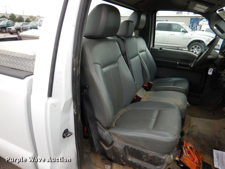 image for item DL8833 2012 Ford F350 Super Duty XL  pickup truck