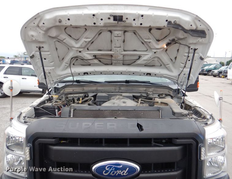 image for item DL8833 2012 Ford F350 Super Duty XL  pickup truck