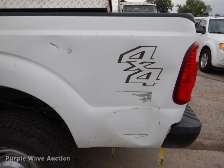 image for item DL8833 2012 Ford F350 Super Duty XL  pickup truck