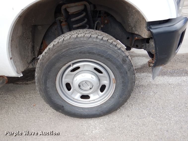 image for item DL8833 2012 Ford F350 Super Duty XL  pickup truck