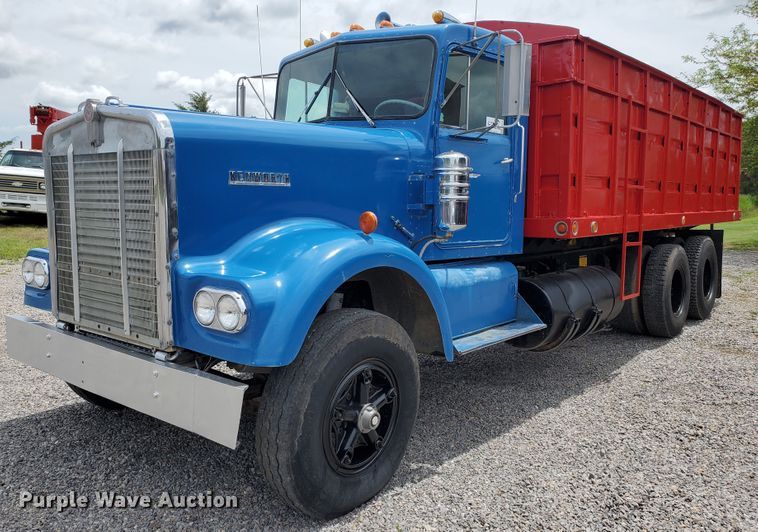 image for item DI5135 1966 Kenworth W900  grain truck