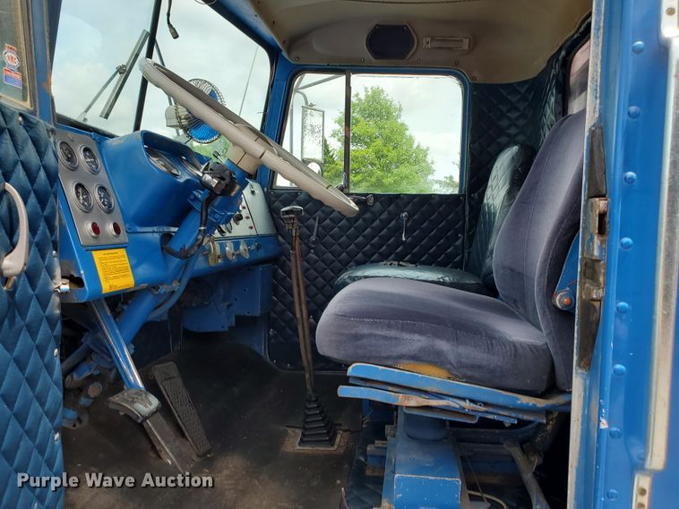 image for item DI5135 1966 Kenworth W900  grain truck