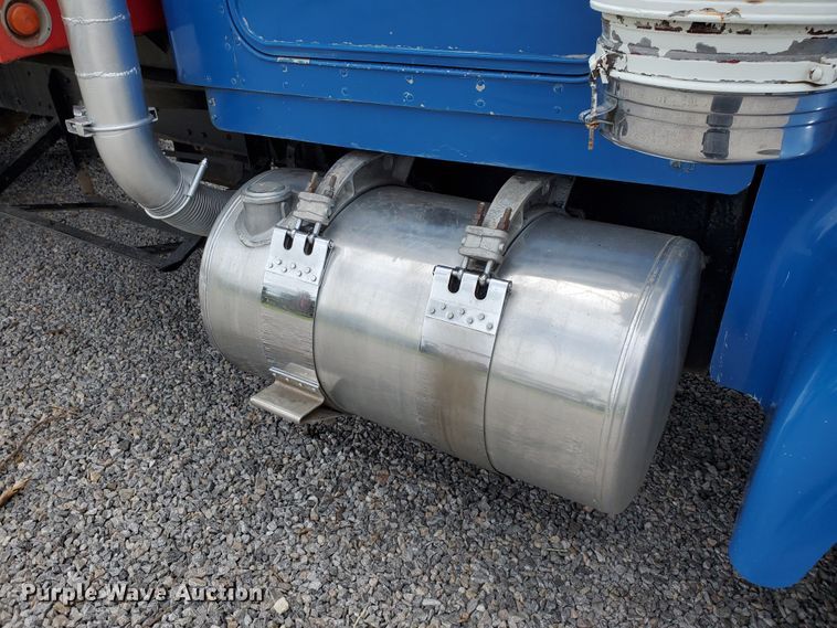 image for item DI5135 1966 Kenworth W900  grain truck