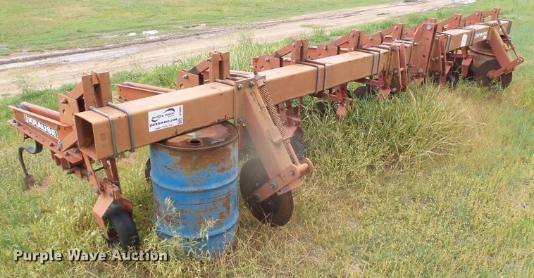 image for item DI5600 Krause 4608R3  row crop cultivator