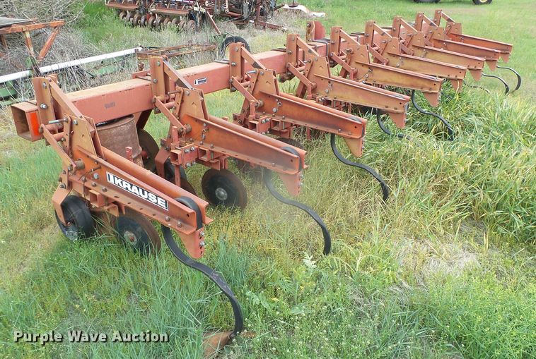 image for item DI5600 Krause 4608R3  row crop cultivator
