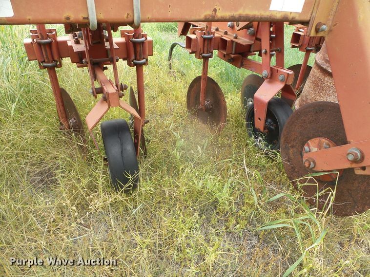 image for item DI5600 Krause 4608R3  row crop cultivator