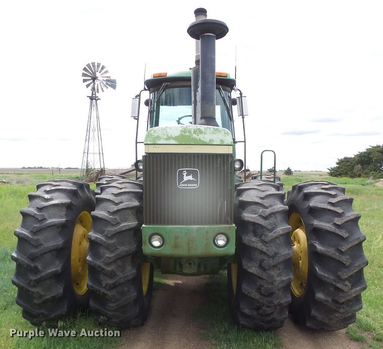 image for item DI5615 1981 John Deere 8640  4WD tractor