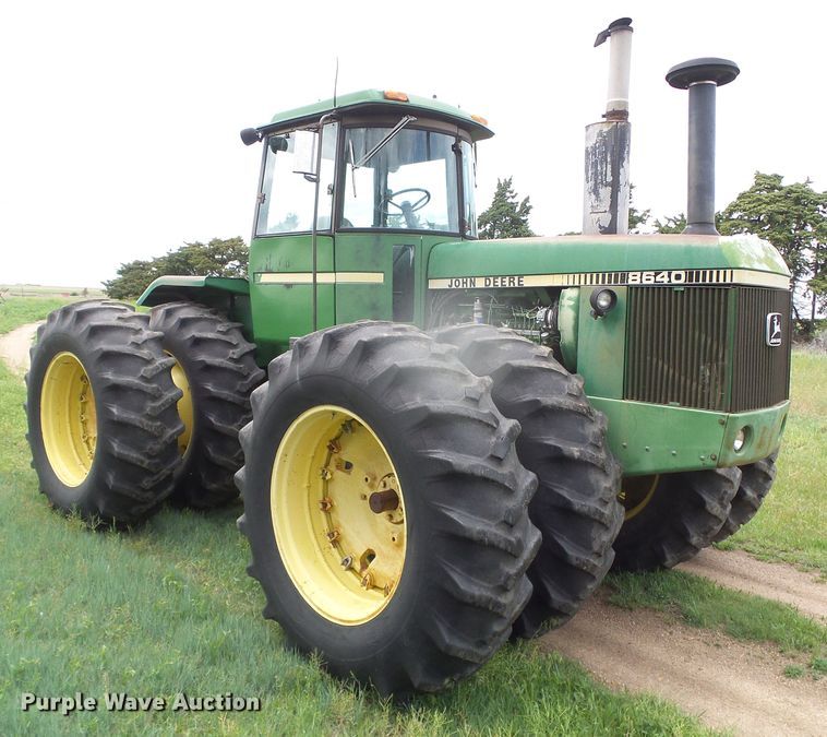 image for item DI5615 1981 John Deere 8640  4WD tractor