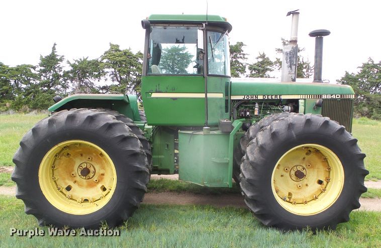 image for item DI5615 1981 John Deere 8640  4WD tractor
