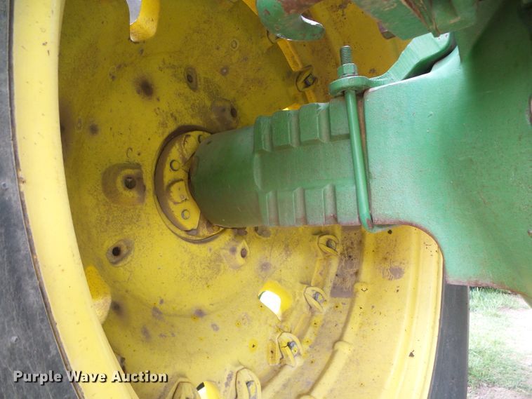 image for item DI5615 1981 John Deere 8640  4WD tractor