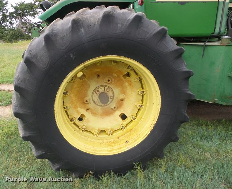image for item DI5615 1981 John Deere 8640  4WD tractor