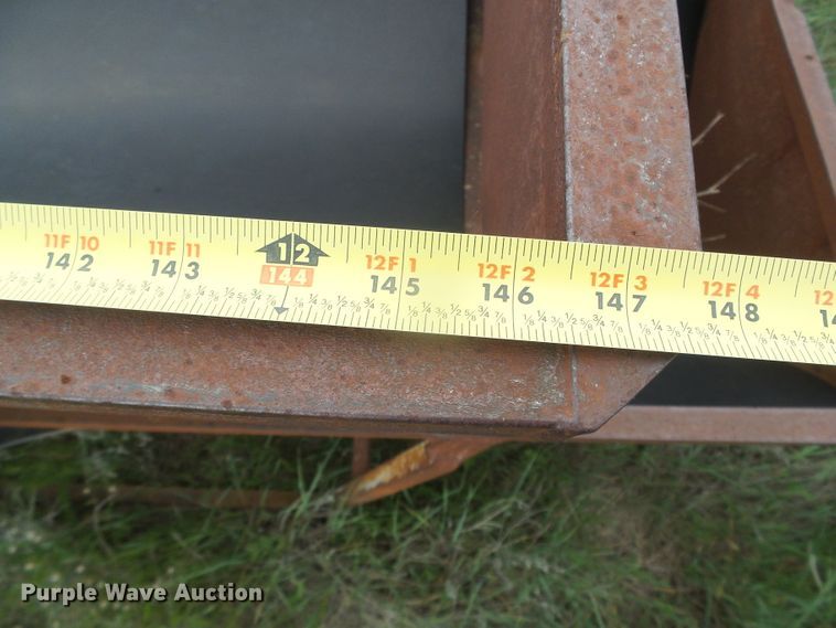 image for item DI5617 (10) L-H feed bunks