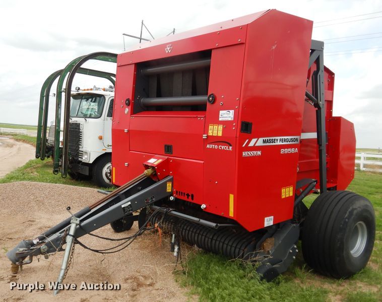 image for item DI5624 2017 Massey Ferguson 2956A  round baler