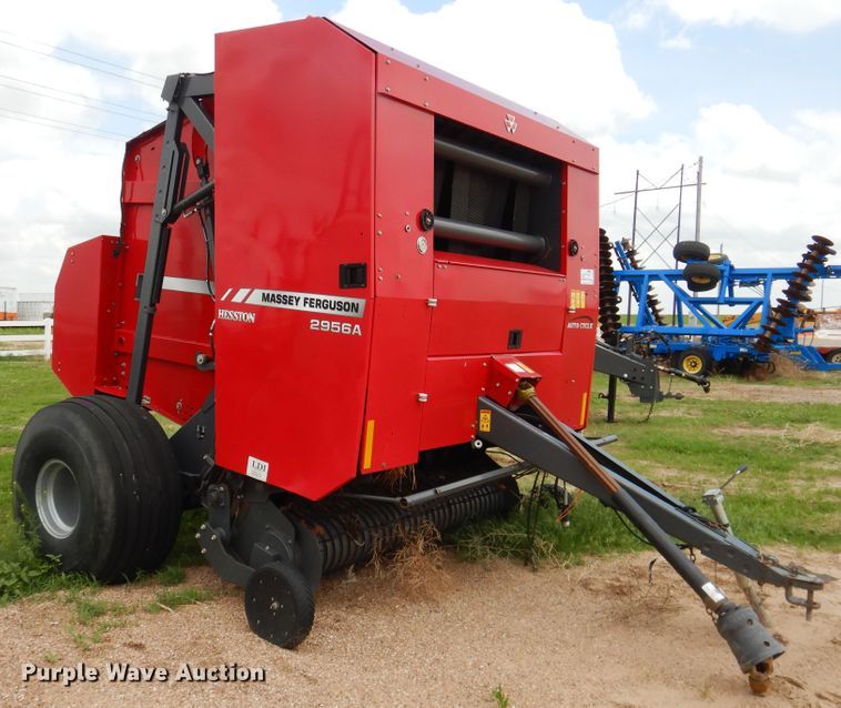 image for item DI5624 2017 Massey Ferguson 2956A  round baler