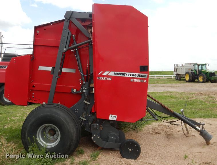 image for item DI5624 2017 Massey Ferguson 2956A  round baler