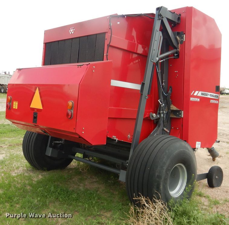 image for item DI5624 2017 Massey Ferguson 2956A  round baler