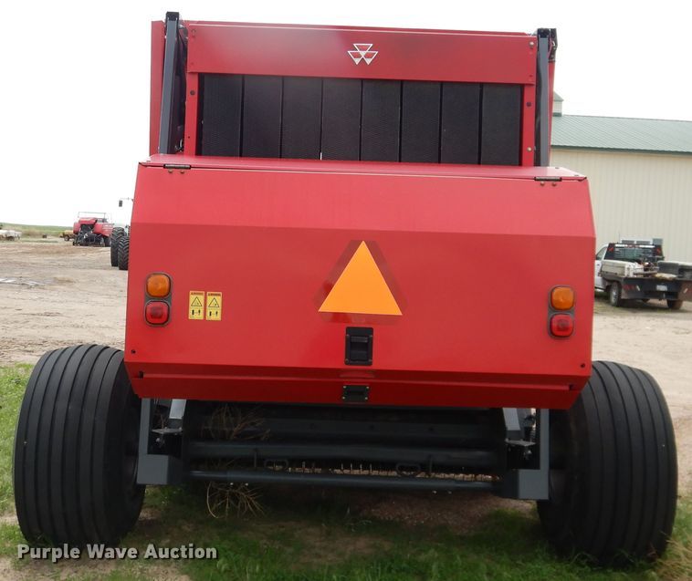 image for item DI5624 2017 Massey Ferguson 2956A  round baler